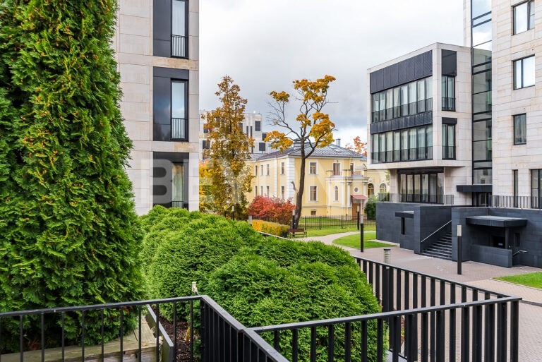 наб. мартынова, 74 – вид на зелень парков в «доме у моря» фото 4