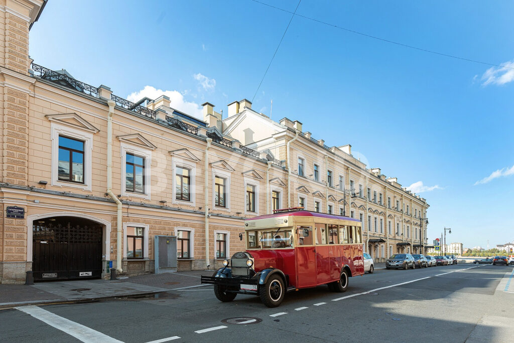 Особняк Кушелева-Безбородко -клубный дом с весомым историческим контекстом