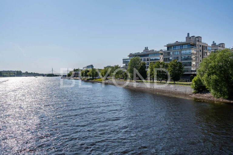 "крестовский de luxe" - дизайнерская квартира на берегу малой невки фото 3