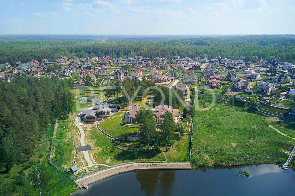 Полный обзор на всю территорию участка