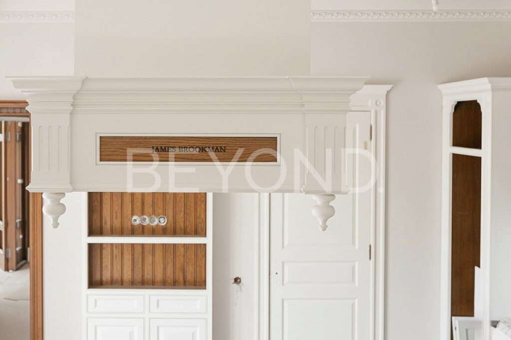 Мебель James Brookman