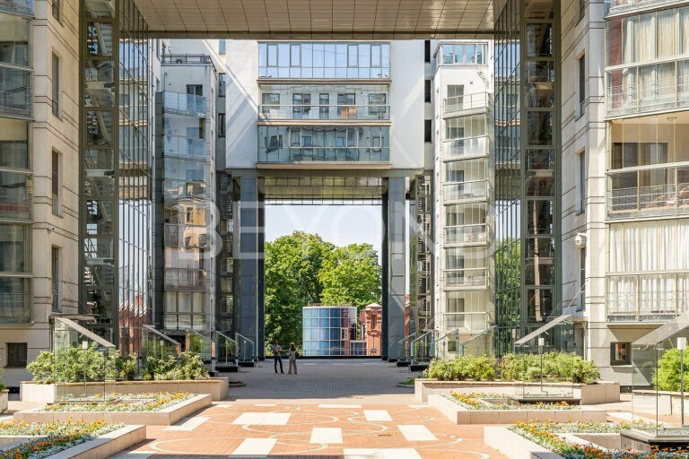 шпалерная, 60 – таврический сад и нева за окном фото 5