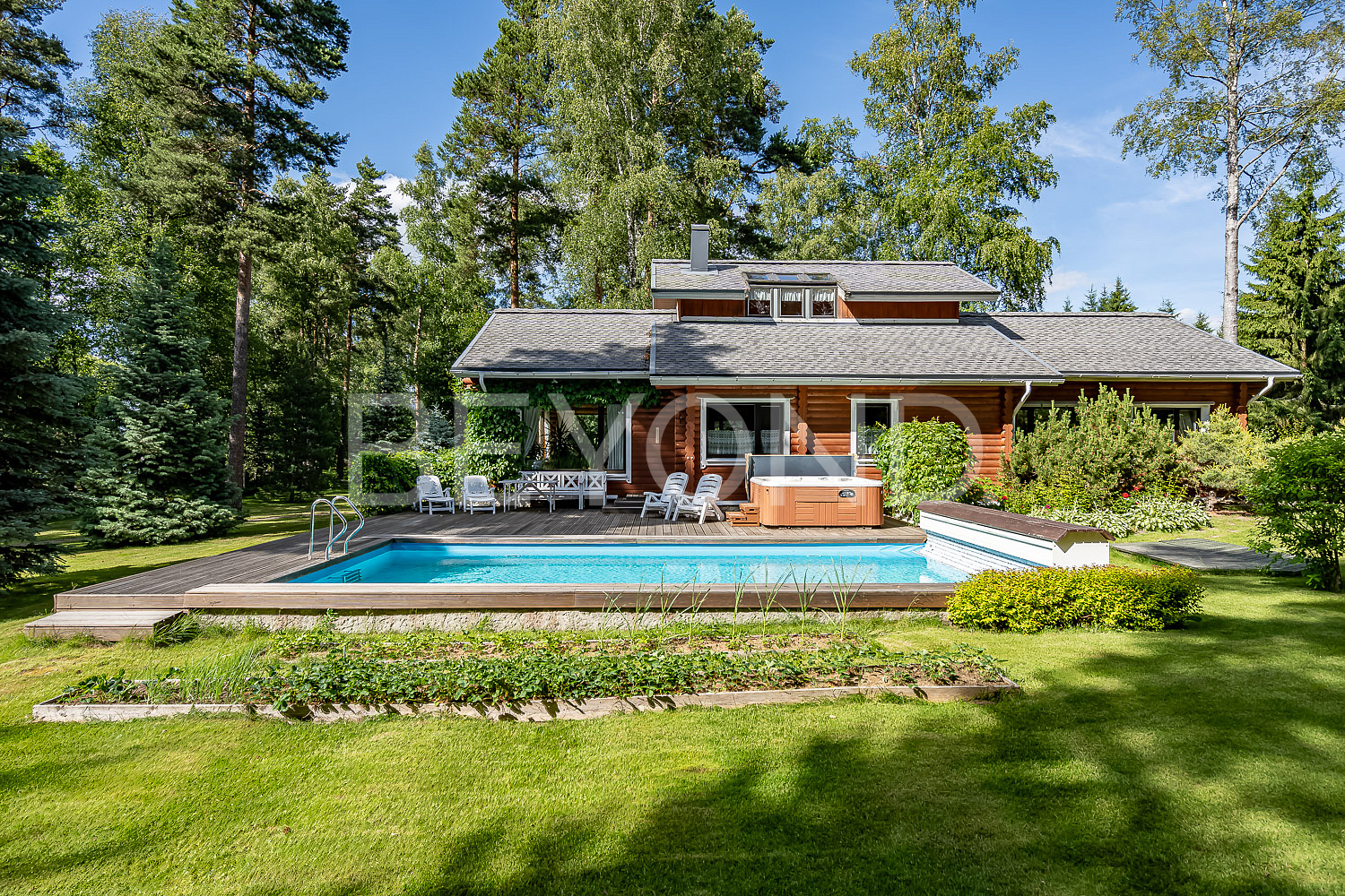 п. соловьевка - дом на берегу озера в уникальной локации фото 1