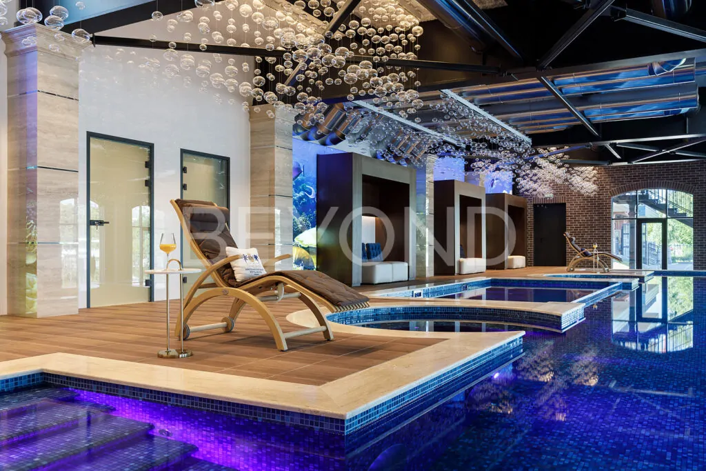 Бассейн только для жителей комплекса