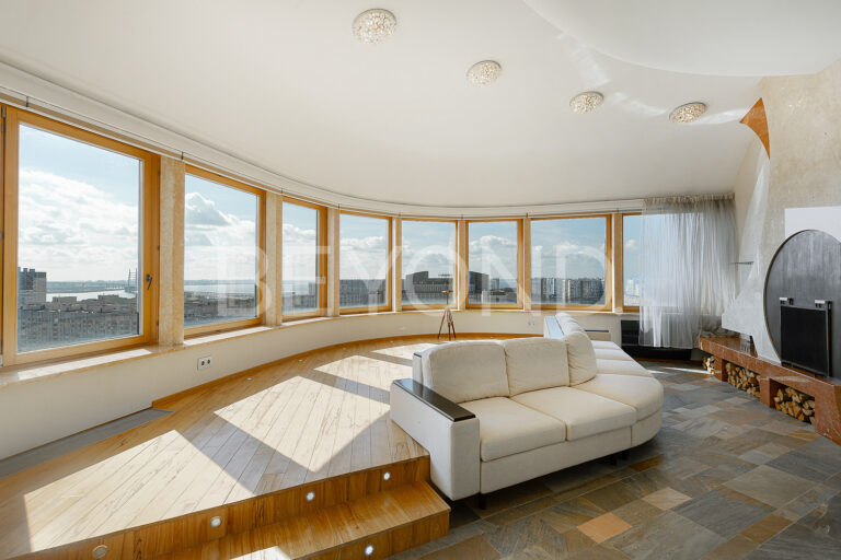 нахимова, 15 - пентхаус с панорамным видом на "лахта центр" фото 1