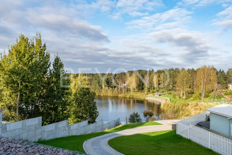 «петровское барокко» - дом на берегу озера фото 3