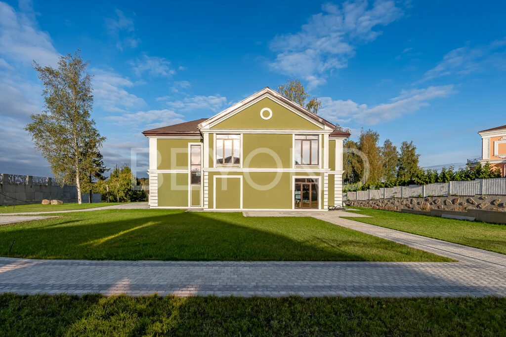 Расположение дома на участке