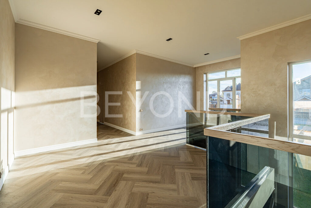 Холл второго этажа