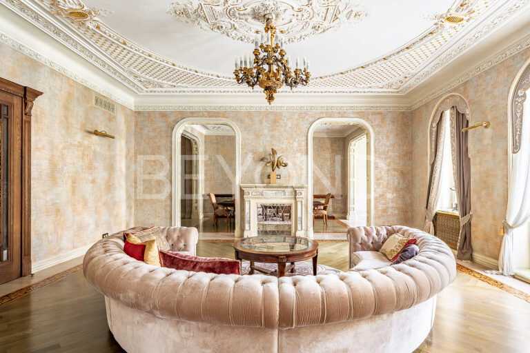 таврическая, 9 - богемная роскошь исторического петербурга фото 4