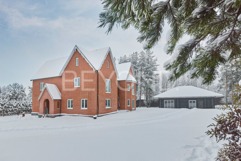 "малое симагино"-новый дом с шикарной баней из кедра на участке фото 2
