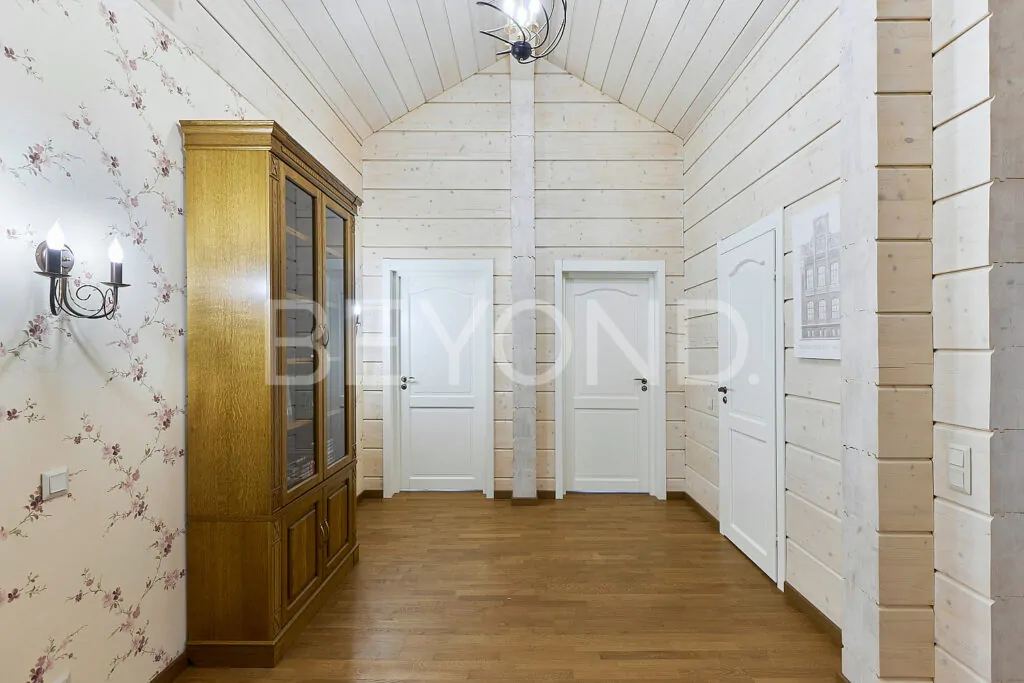 Холл второго этажа