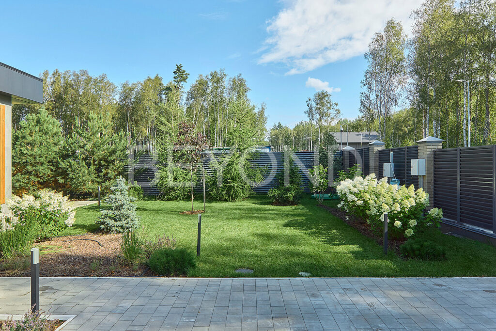 Придомовая территория