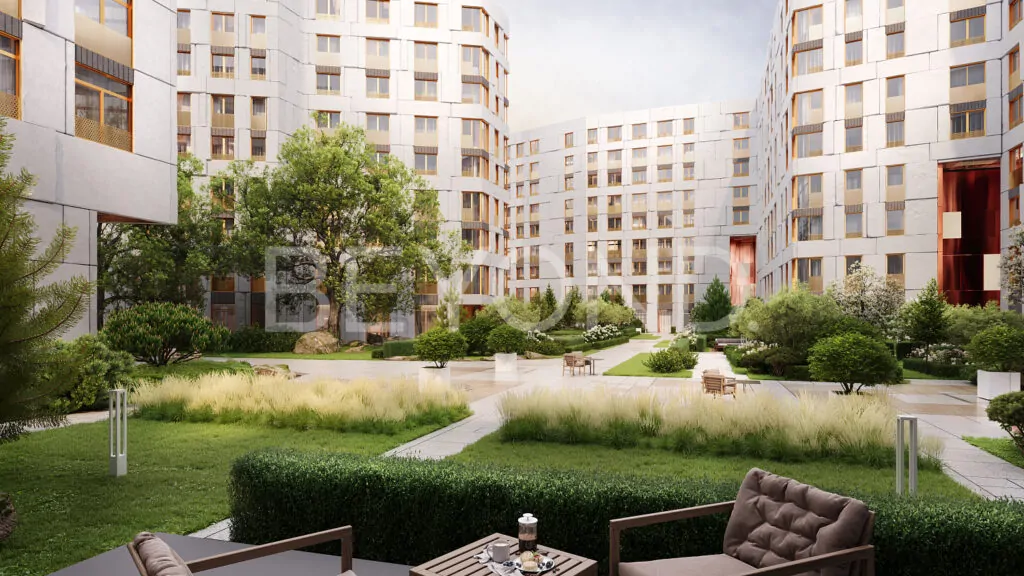 Собственное патио с зелёным газоном