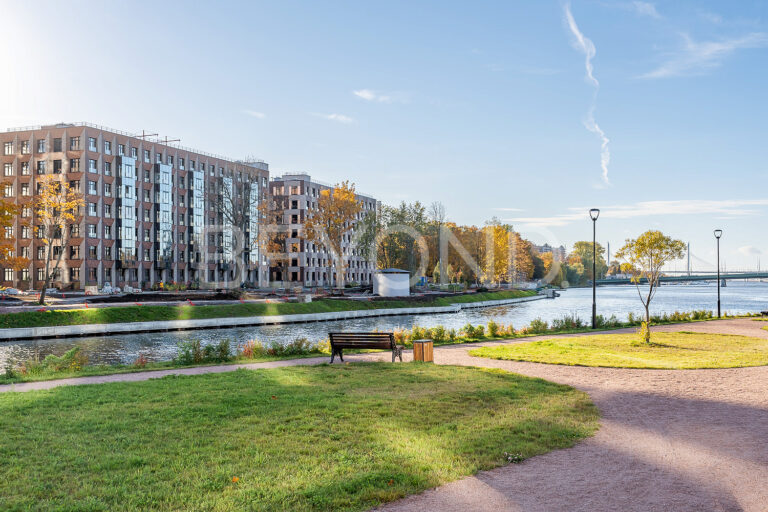 neva haus – зеркальная гладь воды и просторы дворца фото 1