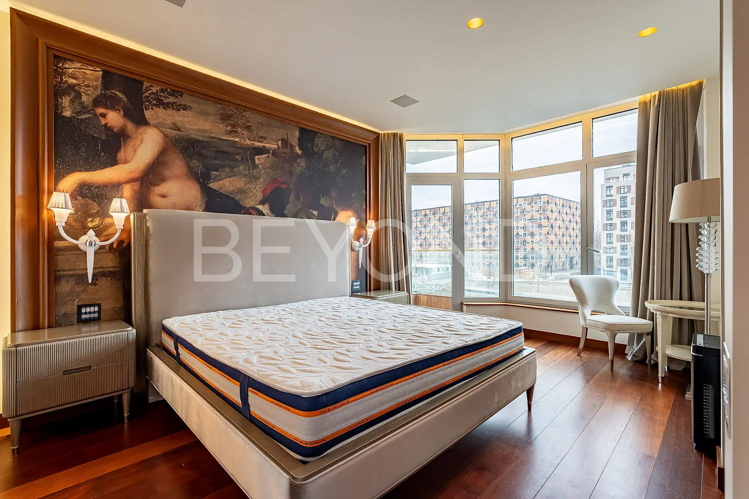 Ждановская, 45 - вид на воду и интерьер от Philippe Starck pic-1