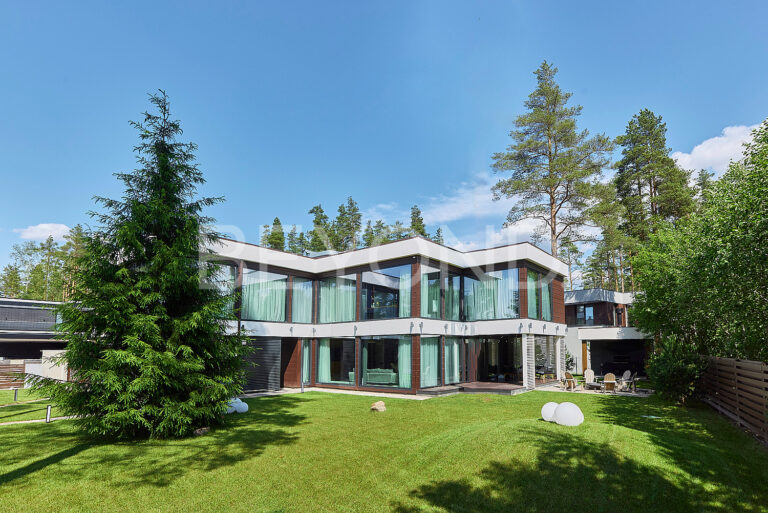 «репинские усадьбы» - эксклюзивный дом с бассейном среди вековых сосен фото 1