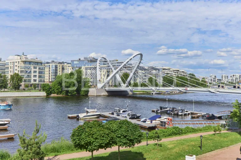 «премьер палас» - солнечная квартира с панорамой на воду фото 1