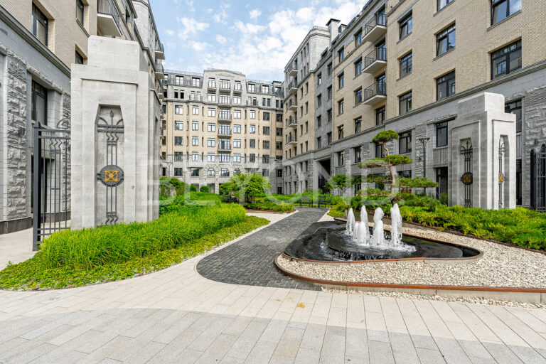 «северная корона» - квартира в доме с историей фото 1