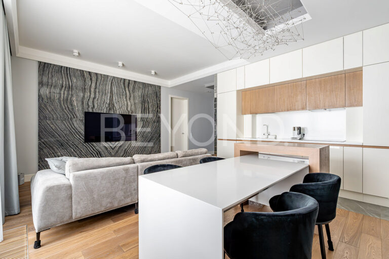 ждановская, 45 - элегантная квартира с изысканным ремонтом фото 1