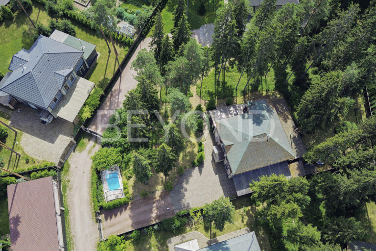 п. ленинское - дом с бассейном среди живописного ландшафта фото 3