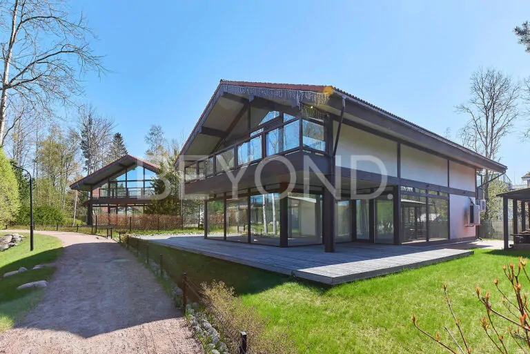 «резиденция солнечное» - дом в закрытом поселке с собственным прудом фото 2