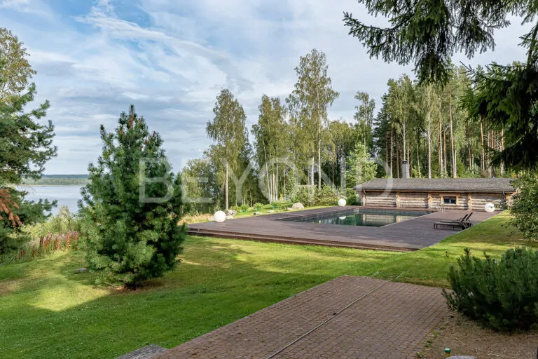 «‎сосны»‎ - домовладение на берегу суходольского озера фото 2