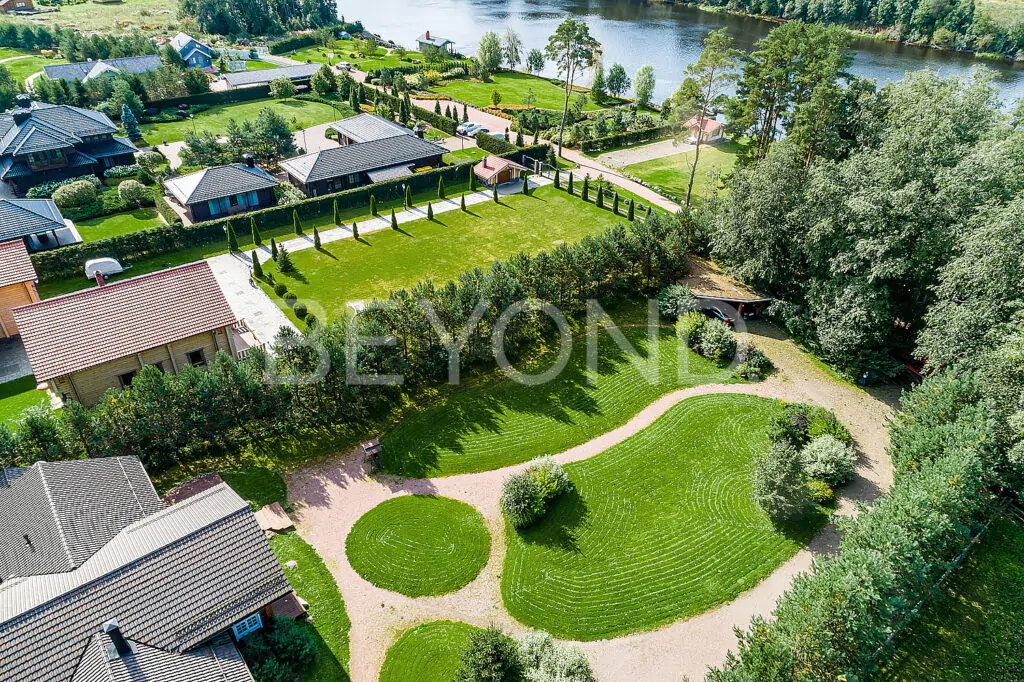 п. запорожское - дом из особо ценной породы алтайского кедра на первой линии р. бурная фото 4