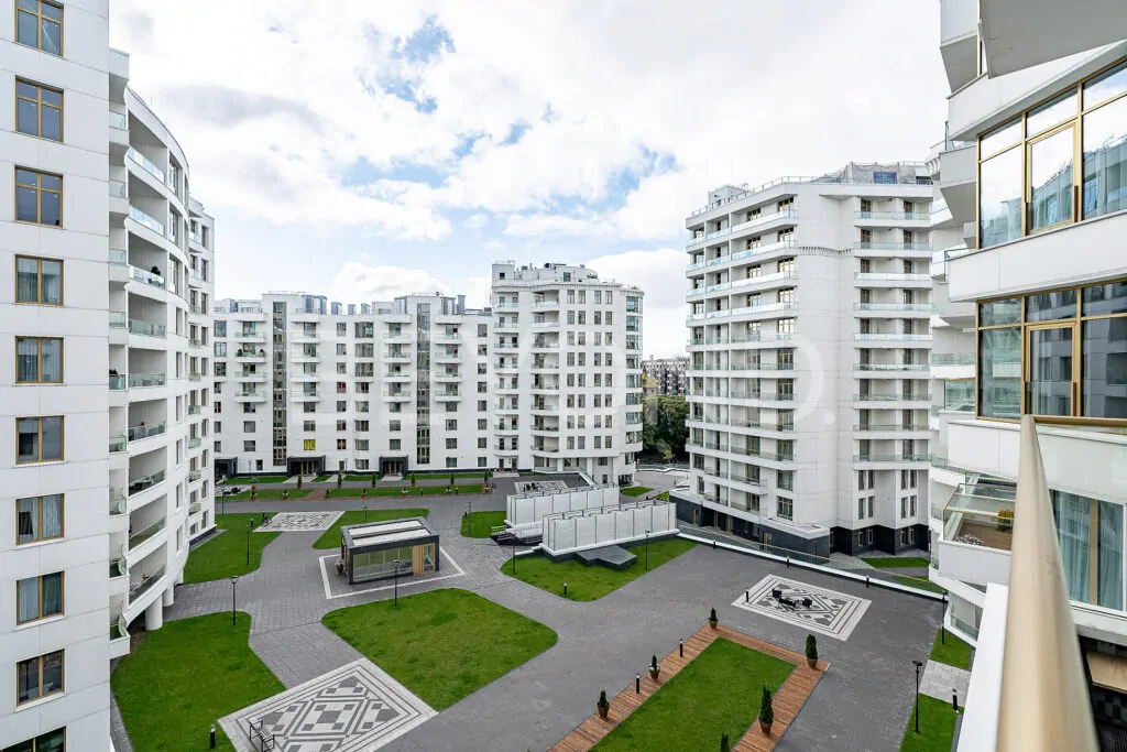 Окна спален в тихий двор