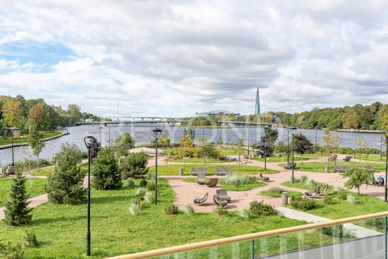 «леонтьевский мыс» - квартира с видом на малую невку и зелень крестовского острова фото 1