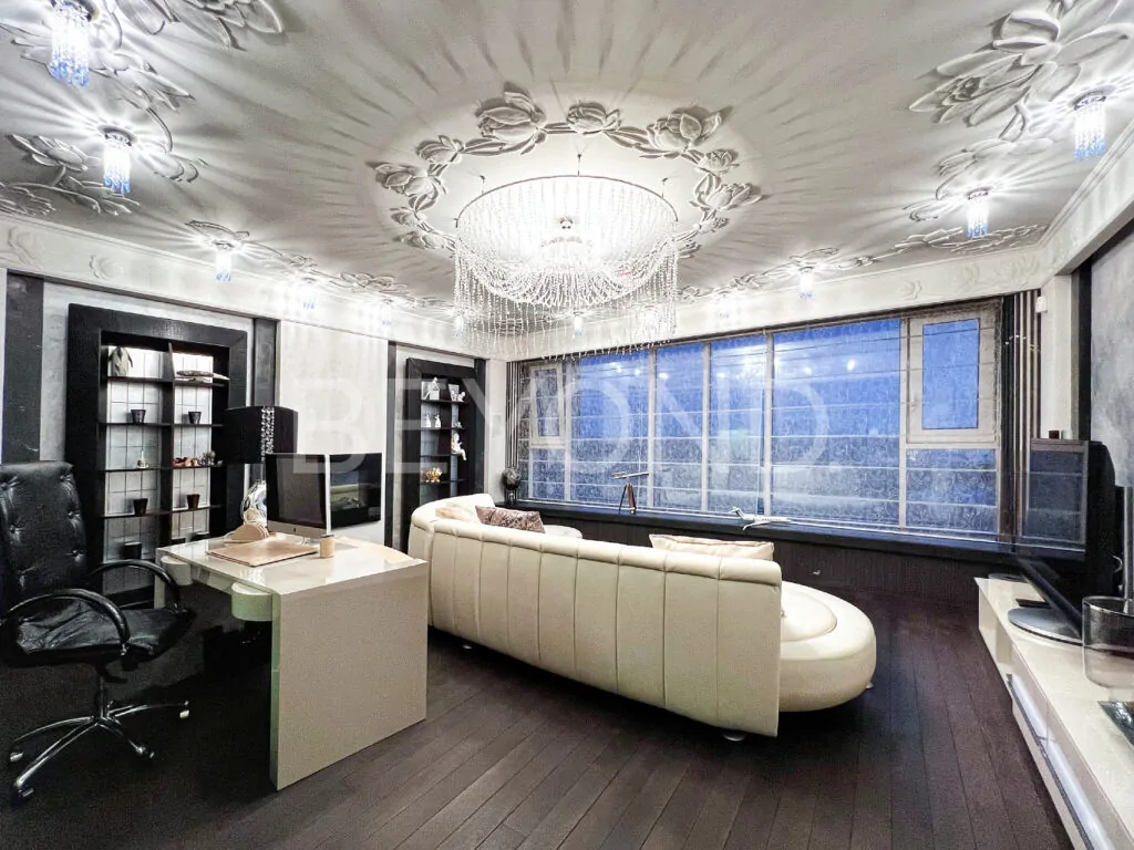 Кабинет с панорамным окном