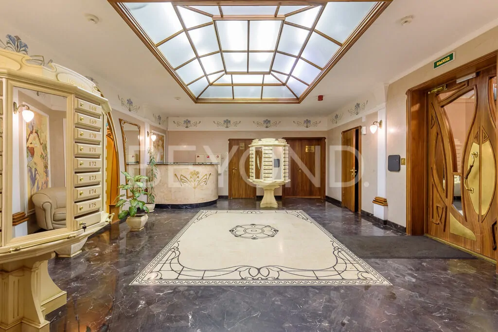 Холл парадной