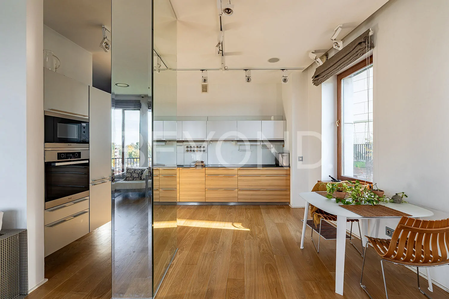 «дом у моря» - резиденция с террасами у воды фото 2