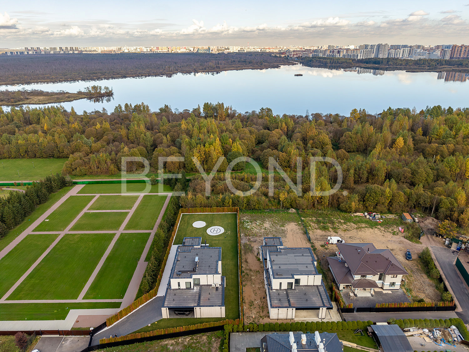 «северный версаль» - дом на берегу озера с видом на парк и "лахта центр" фото 5