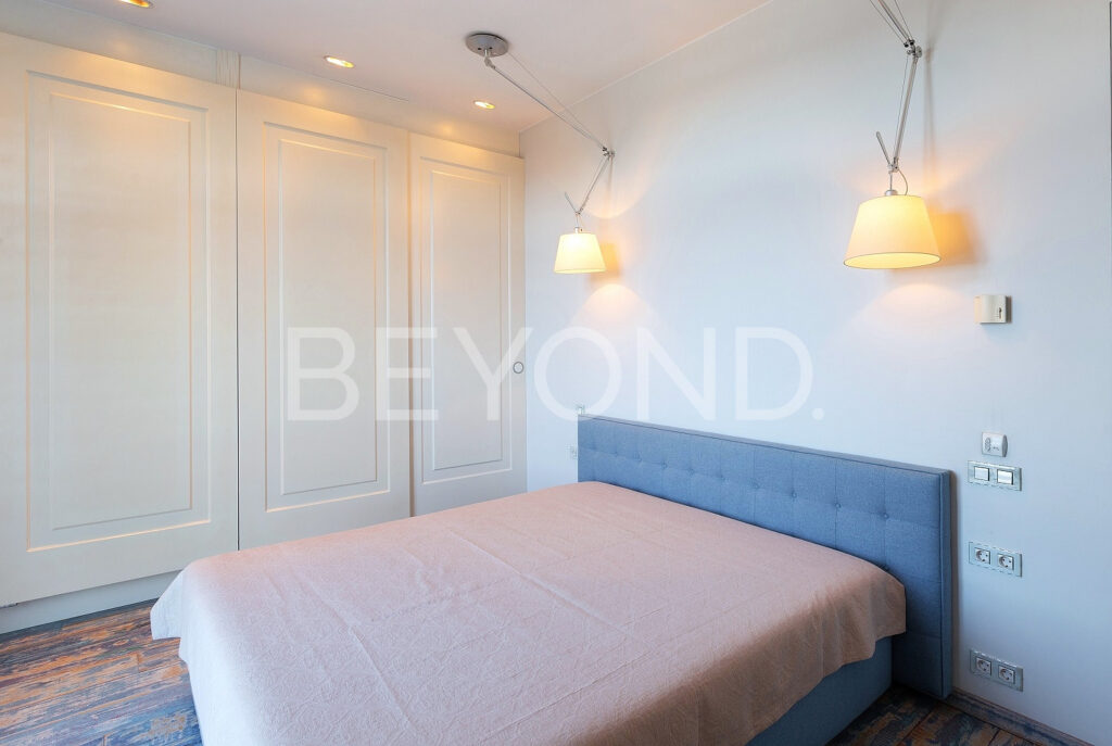 Спокойная гамма оттенков в спальне