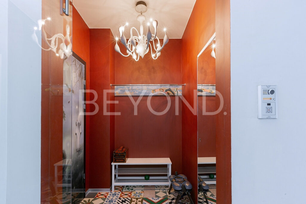 Холл с контролем доступа