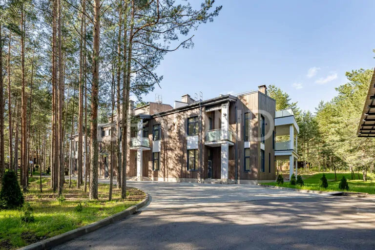 г. сестрорецк - резиденция в окружении 3 гектаров соснового леса фото 2