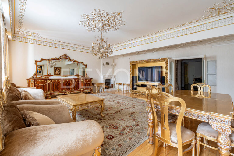 таврическая, 1 - уют классического петербурга возле таврического сада фото 2